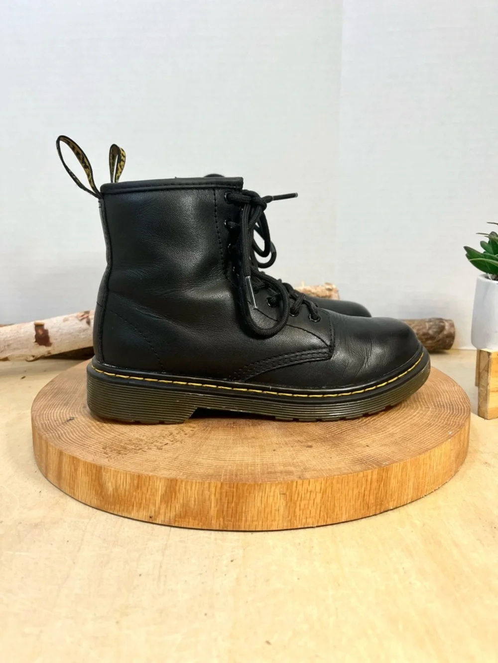 Dr. Martens Kids 1460J Black Leather Lace Up Boots Size 2